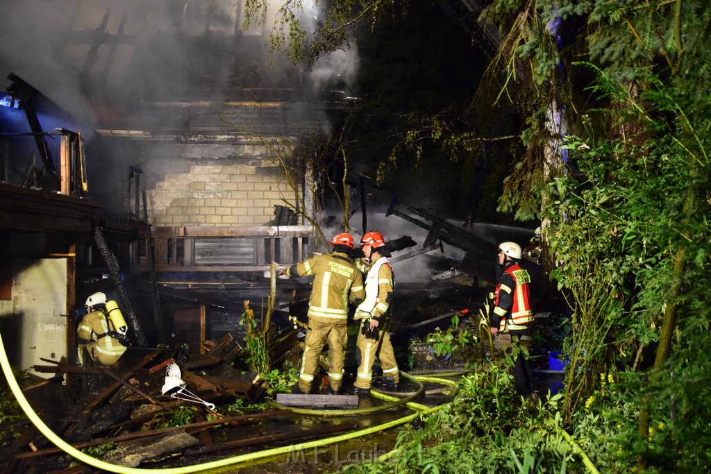 Grossfeuer Einfamilienhaus Siegburg Muehlengrabenstr P0206.JPG - Miklos Laubert